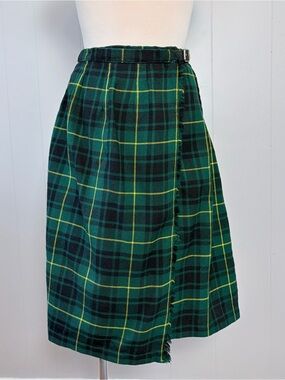 Vintage Lochcarron of Scotland MacArthur Tartan 100% Wool Wrap Kilt Skirt